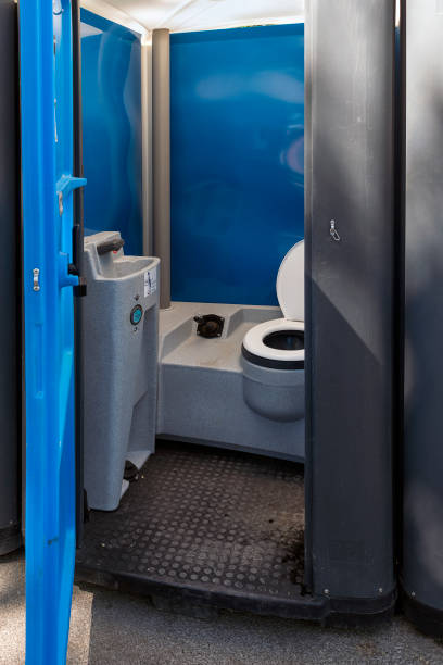Best Porta potty delivery and setup  in St Cloud, MN